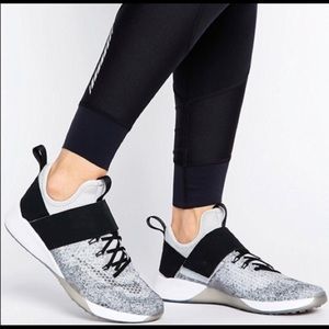 Nike Zoom Strong Women’s Training shoes. Size 8